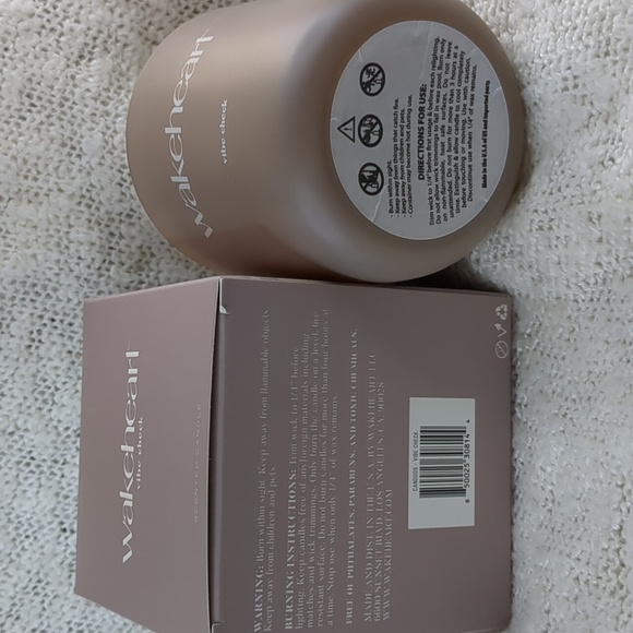Wakeheart Candle in Vibe Check, 8oz Hand poured Candle - Picture 9 of 14
